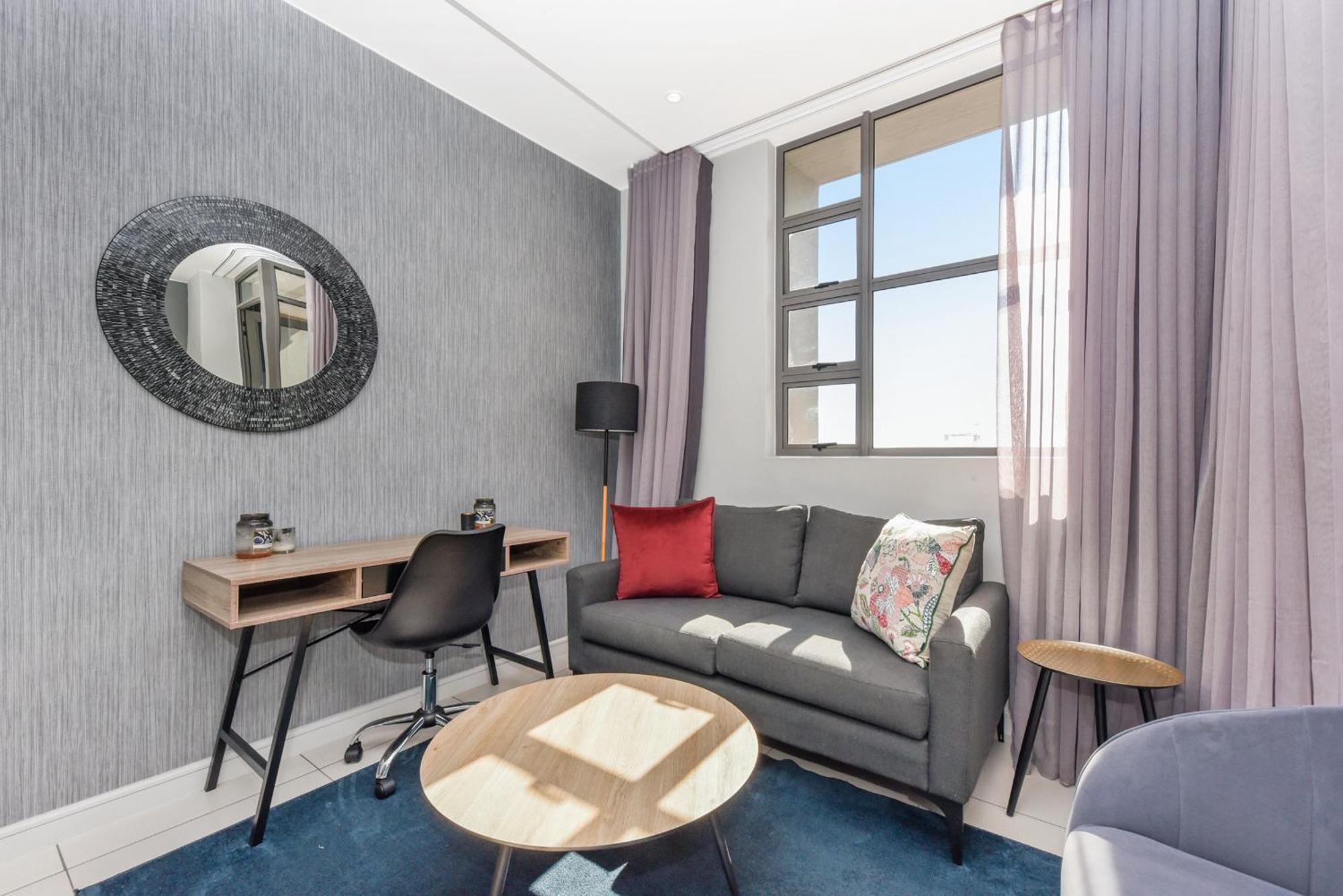 The Median Rosebank Luxury Apartment - Building With Generator Johannesburg Exterior foto